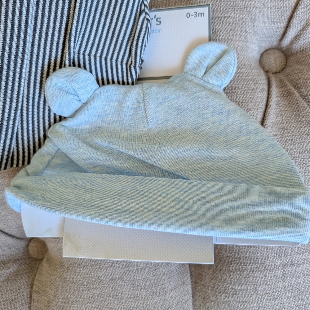 Carter's Baby Hat Set of 3, white, bears, black and blue theme - Picture 4 of 5